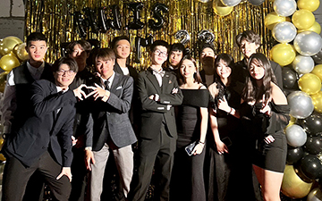 Christmas Prom